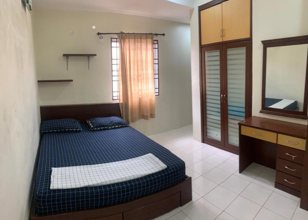 Awani Homestay Seberang Jaya Permatang Janggus Exterior foto